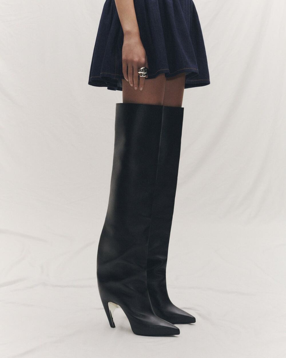 Alexander McQueen Armadillo over the knee black leather boots size 39